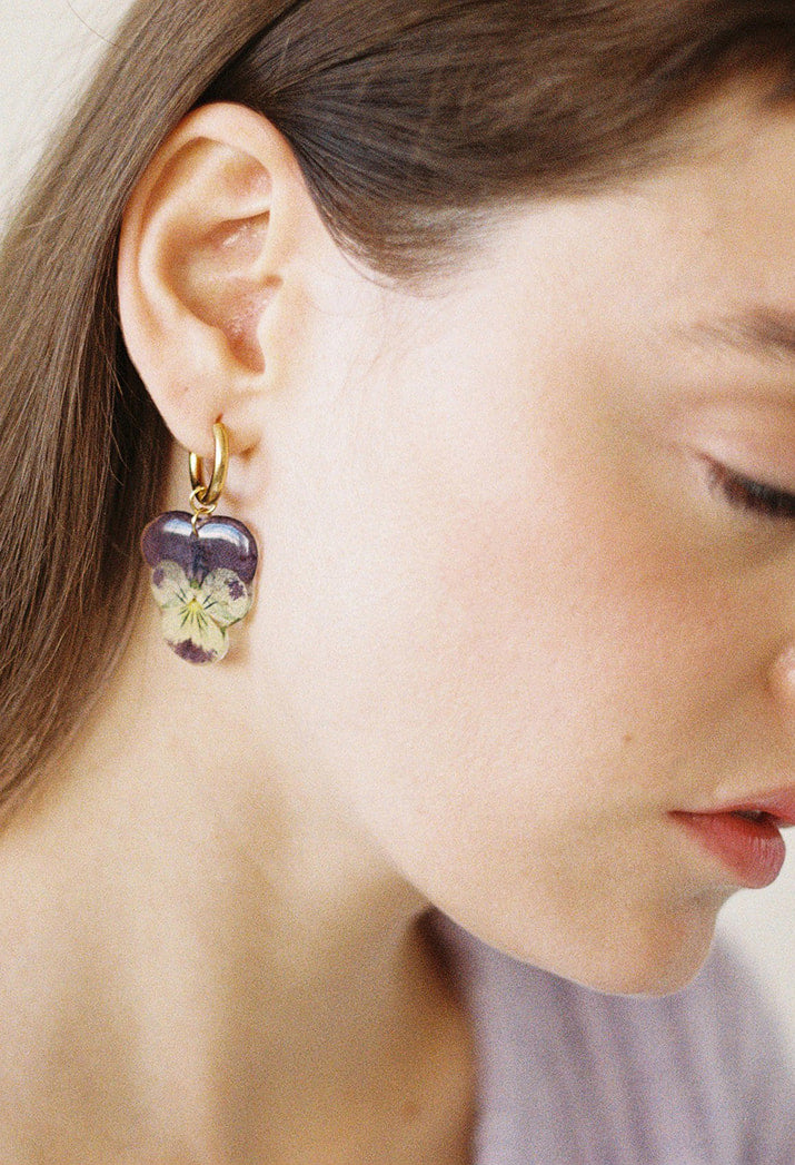 Pensamiento earrings